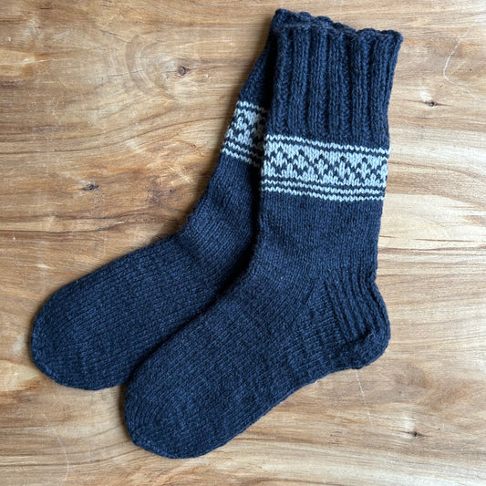Siltās zeķes 39.-41.izm. zilā krāsā ar pelēkiem ornamentiem (MAFE 17)