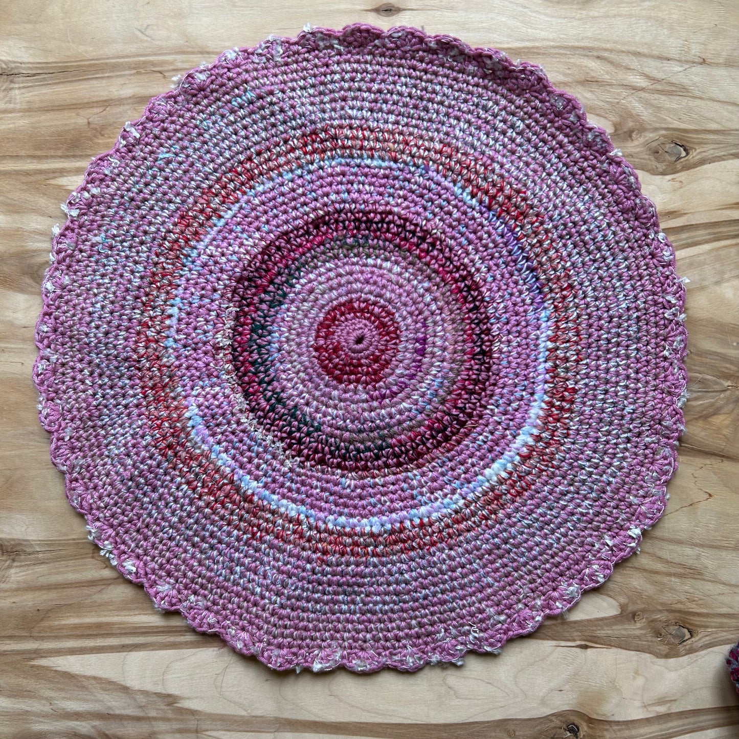 Tamborēts krēsla paliktnis (INPO 93)