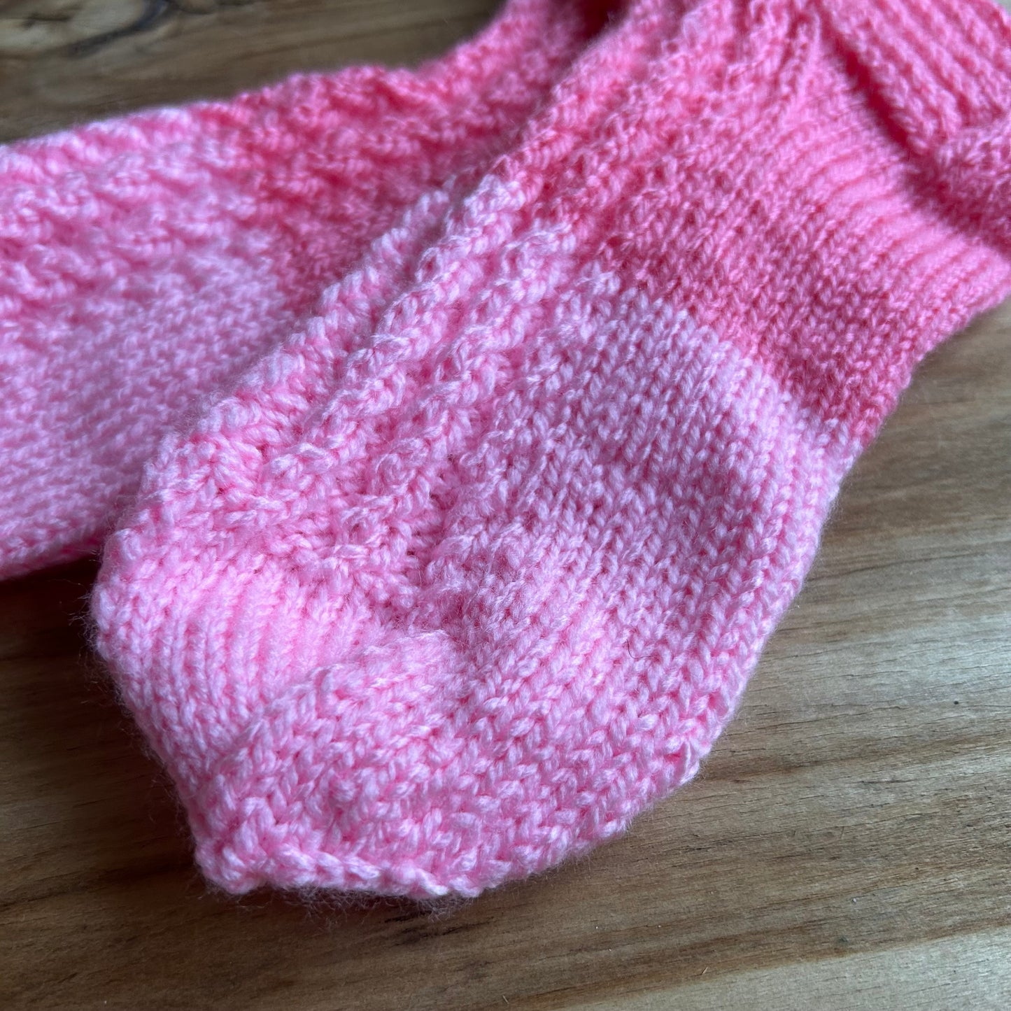 Vilnas zeķes 31.-33.izm. rozā krāsas toņos (VEZI 60)