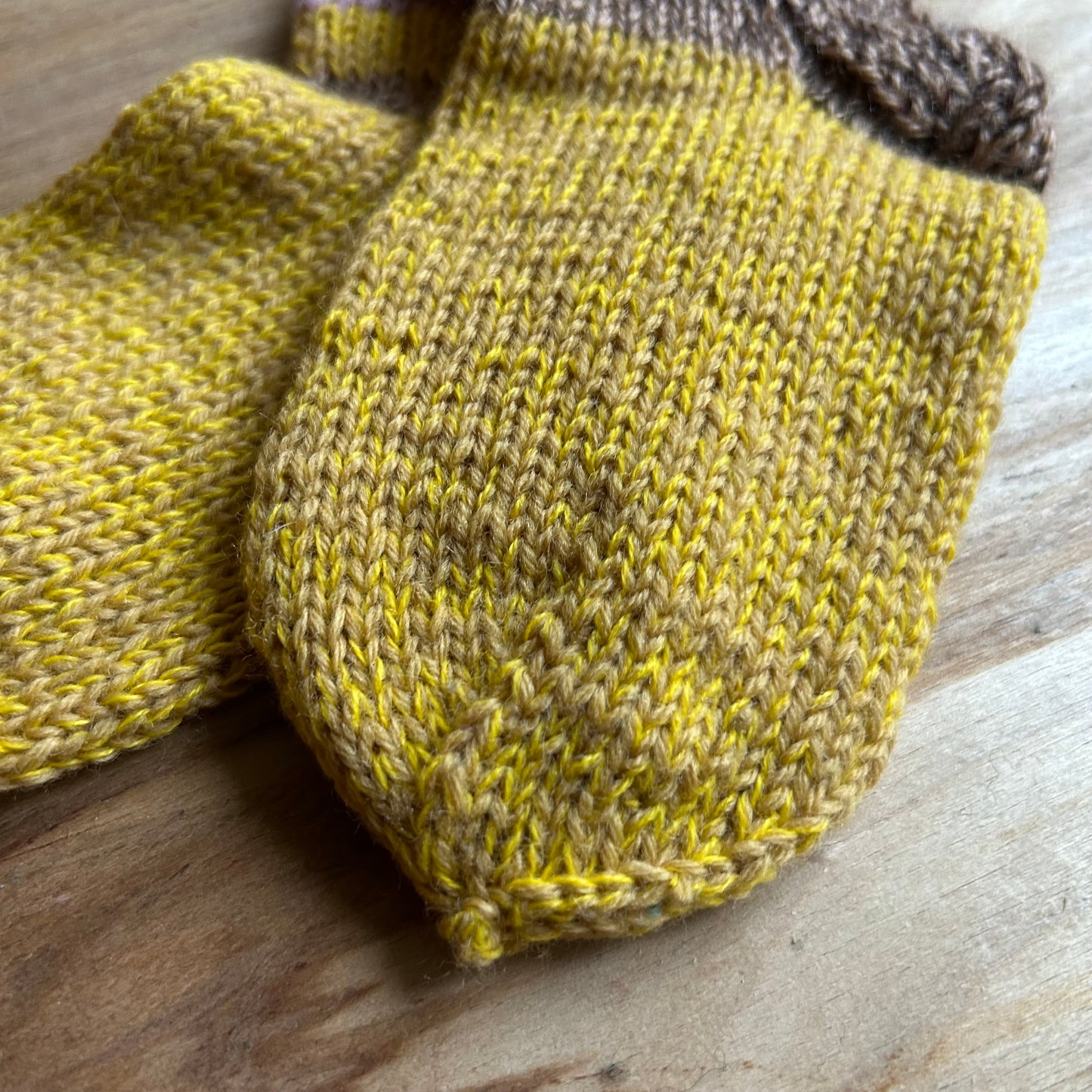 Sinepju dzeltenas vilnas zeķes bērniem 24.-26.izm. (VEZI 50)