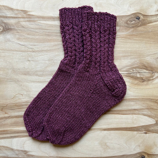 Tumši sarkanas melanža dzijas vilnas zeķes ar rakstainu valnīti 38.-40.izm. (VEPA 132)