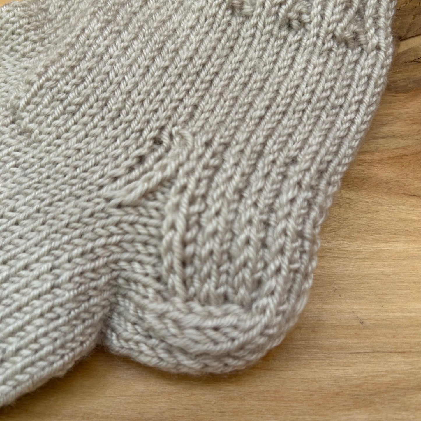 Gaiši brūnas adītas siltās zeķītes 24.-26.izm. (SITĒ 57)