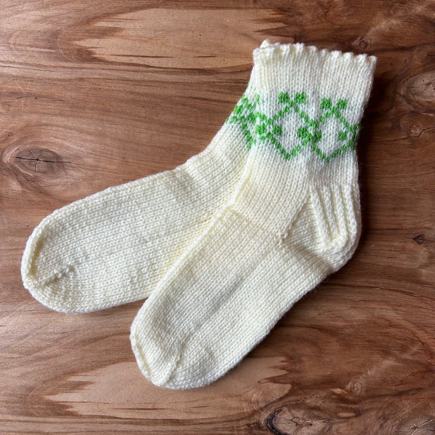 Vilnas zeķes 33.-35.izm. gaiši dzeltenā krāsā (VEZI 61)