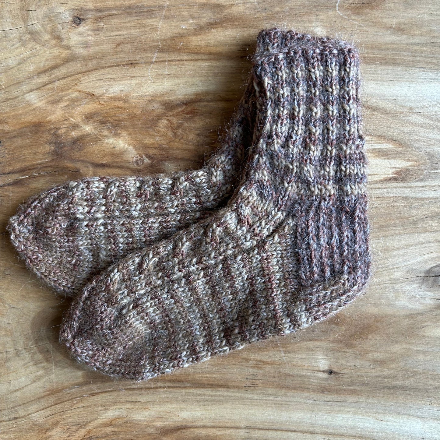 Brūnas siltās zeķes 42.-44. izm. (LARE 43)