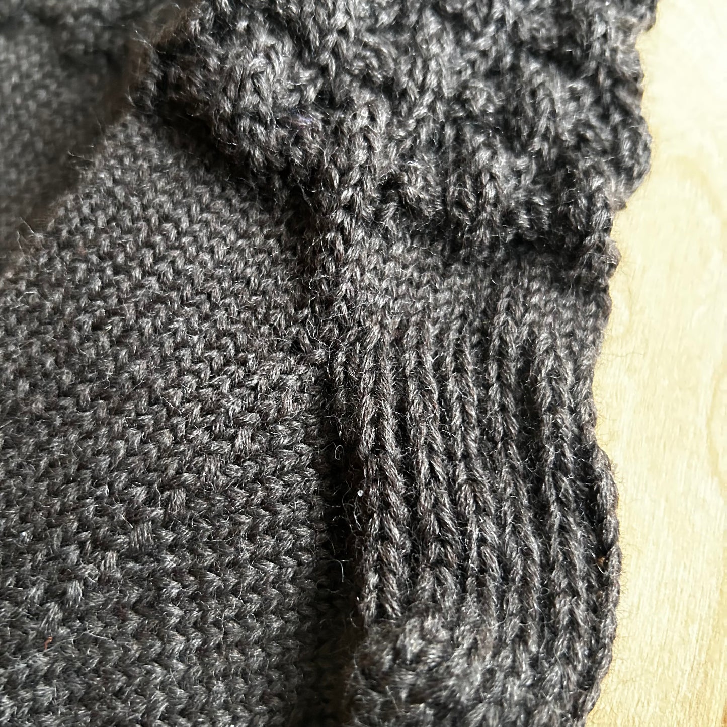 Brūnas adītas vilnas zeķītes 27.-29.izm. (VEPA 159)