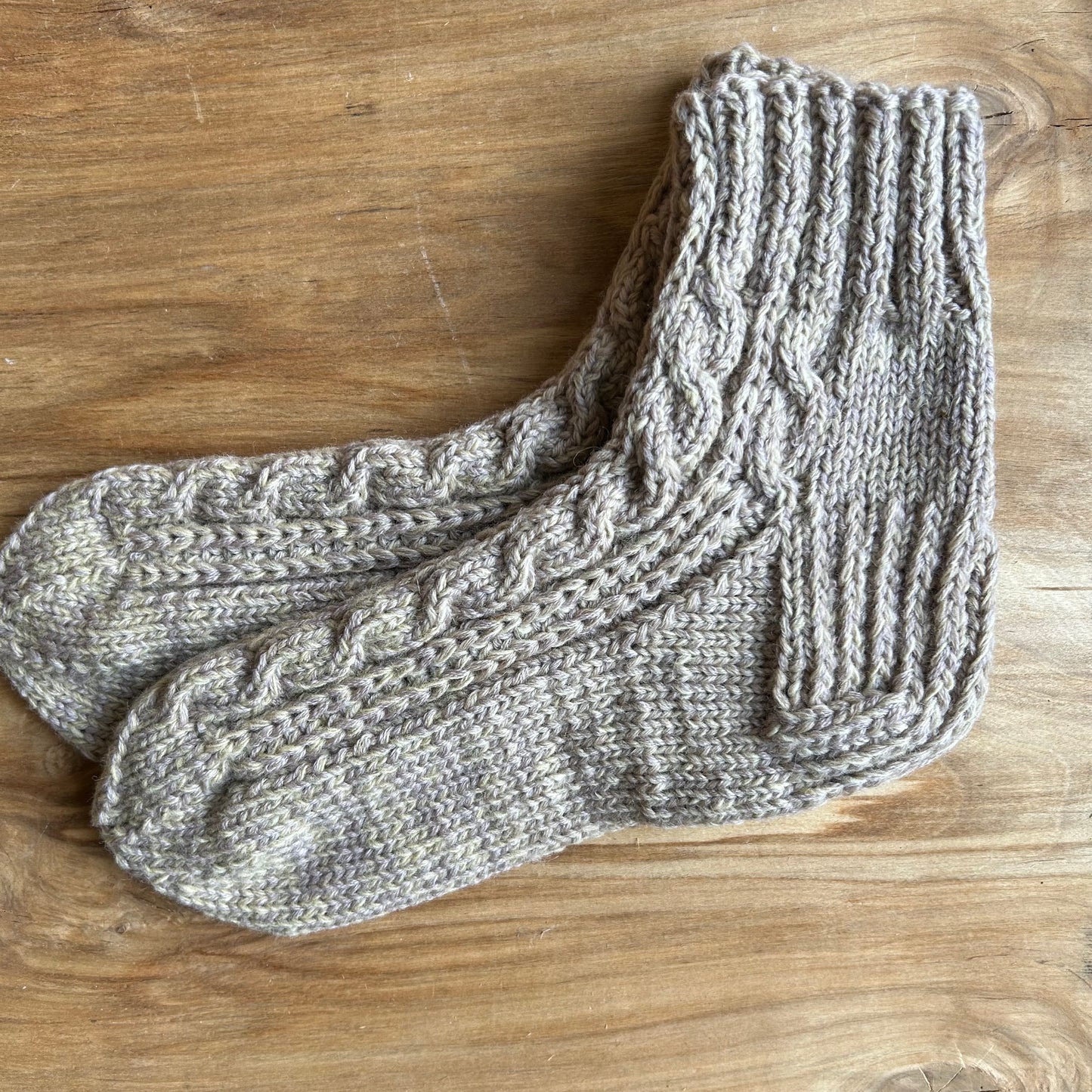 Pelēki brūnas siltās zeķes 39,5.-41,5. izm. (LARE 41)