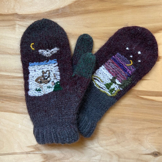 Tumši lillā adīti dūraiņi ar izšūtu zīmējumu (RUTO 1)