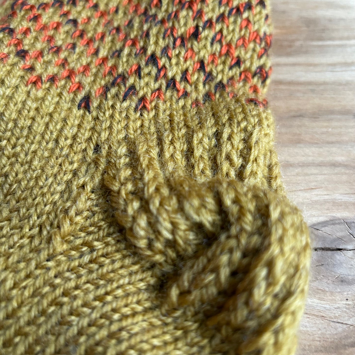 Siltās zeķes vīriešiem  sinepju dzeltenas ar brūniem rakstiņiem 43.-45.izm. (VEZI 37)