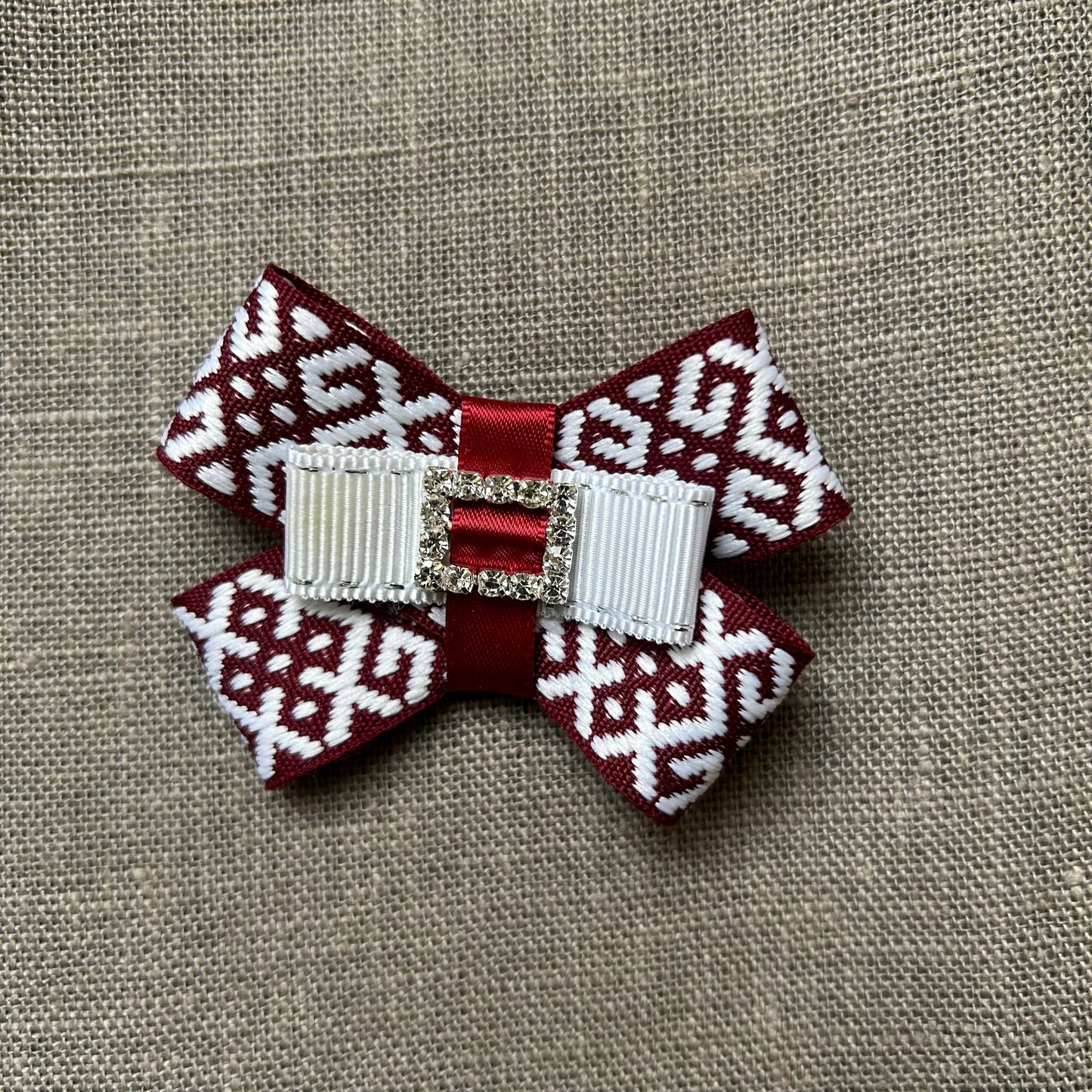 Latviska piespraude (AIPU 114)