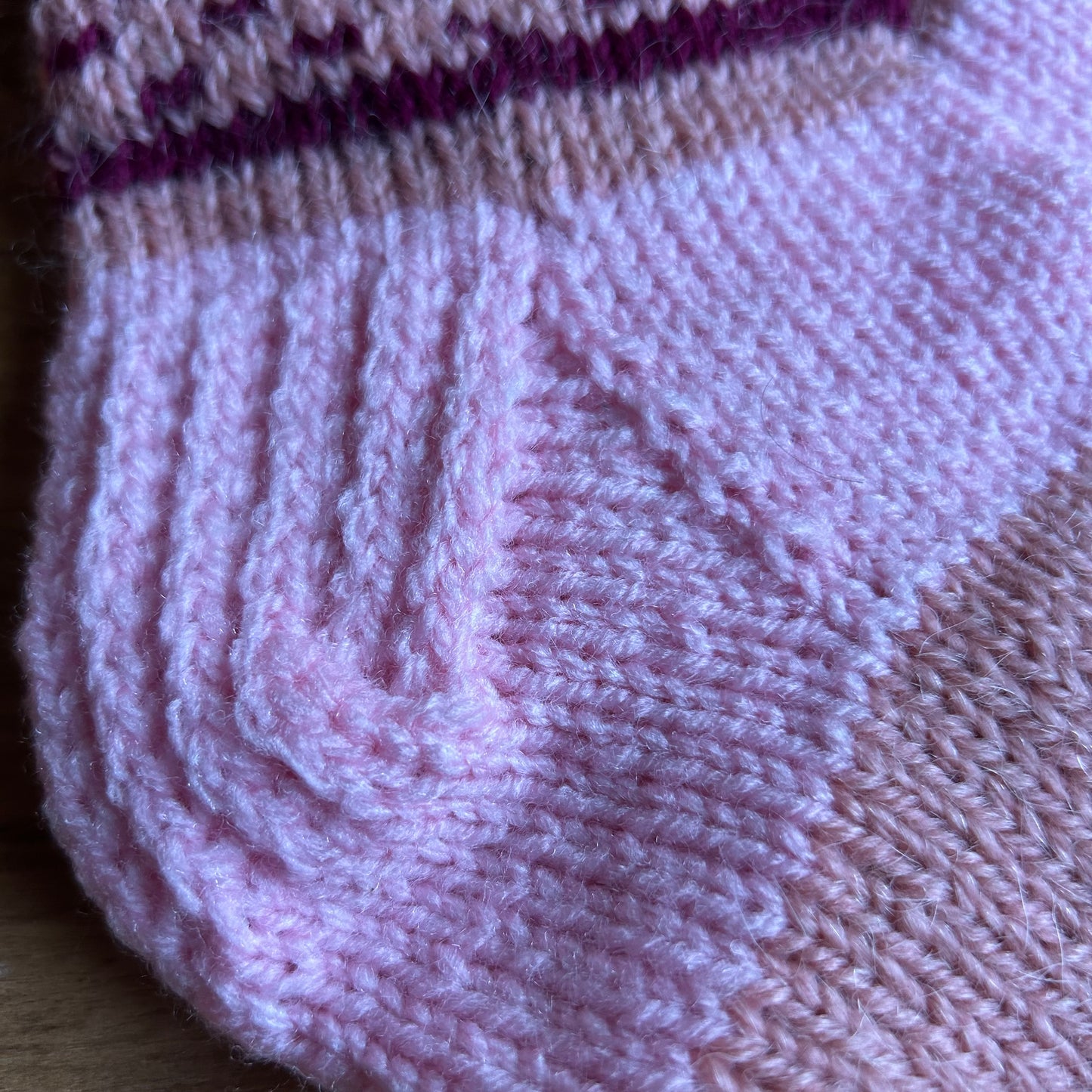 Vilnas zeķes 34.-36.izm. Rozā un vecrozā krāsā (VEZI 68)