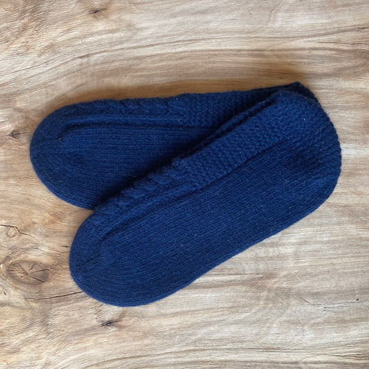 Adītas vilnas čībiņas 42.-44.izm. tumši zilā krāsā (DAKU 8) - www.tiptip.lv 