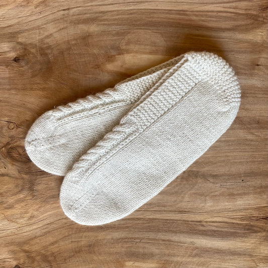 Adītas vilnas čībiņas 45.-47.izm. silti baltā krāsā (DAKU 4) - www.tiptip.lv 