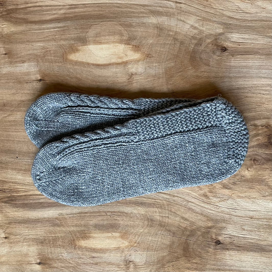 Adītas vilnas čībiņas 48.-50.izm. pelēkā krāsā (DAKU 15) - www.tiptip.lv 