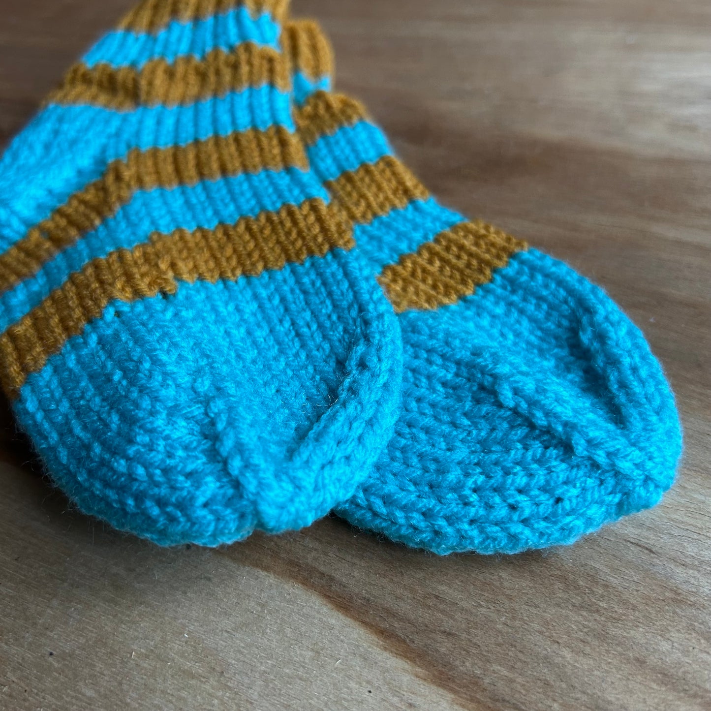 Košas - zilas ar haki krāsas strīpiņām vilnas zeķes bērniem 19.-21.izm. (VEZI 49)