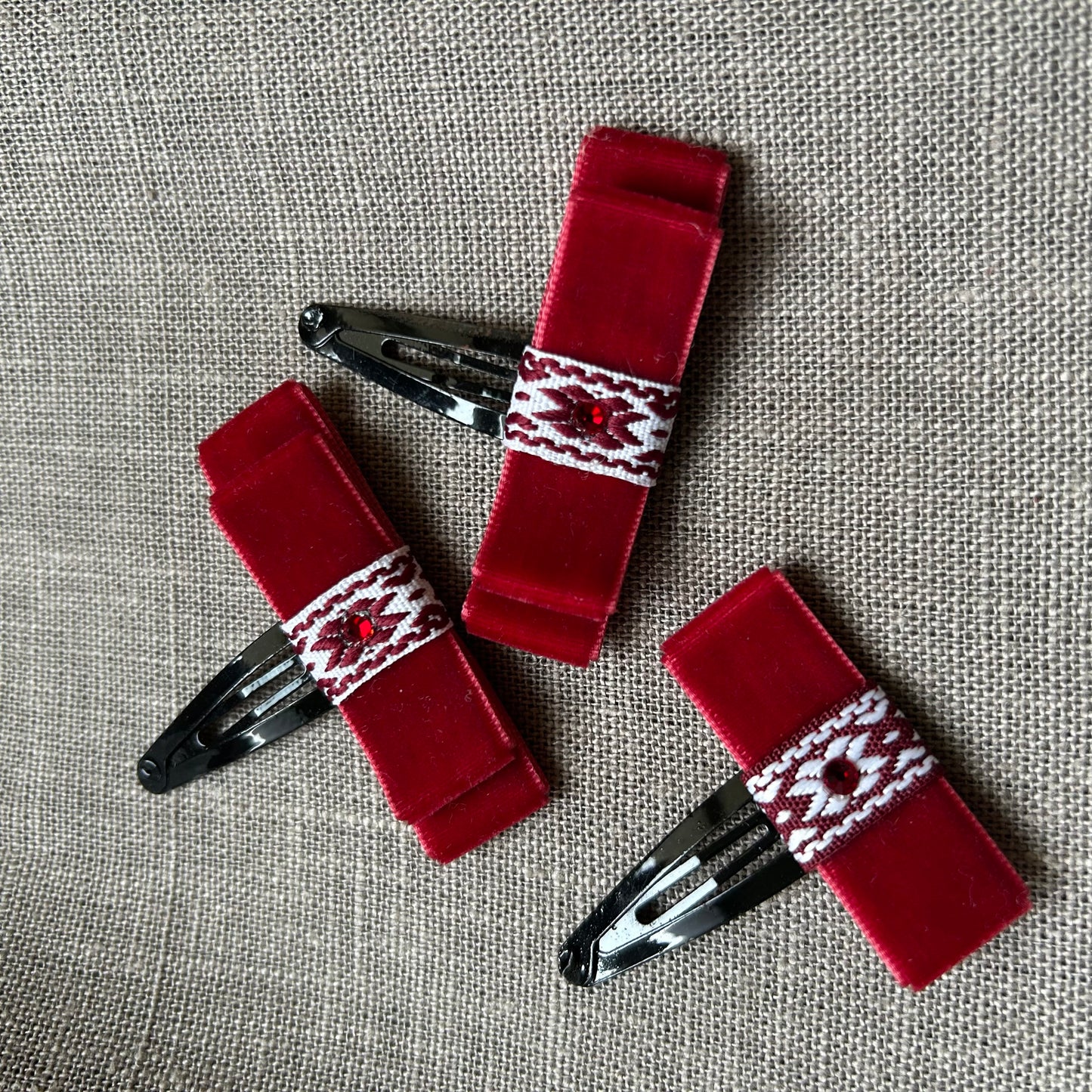 Latviska matu sprādze (AIPU 127)