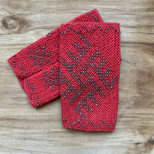 Oranži mauči/pulsa sildītāji ar pelēku pērlīšu raksta Ugunskrustiem (ZAMI 48)