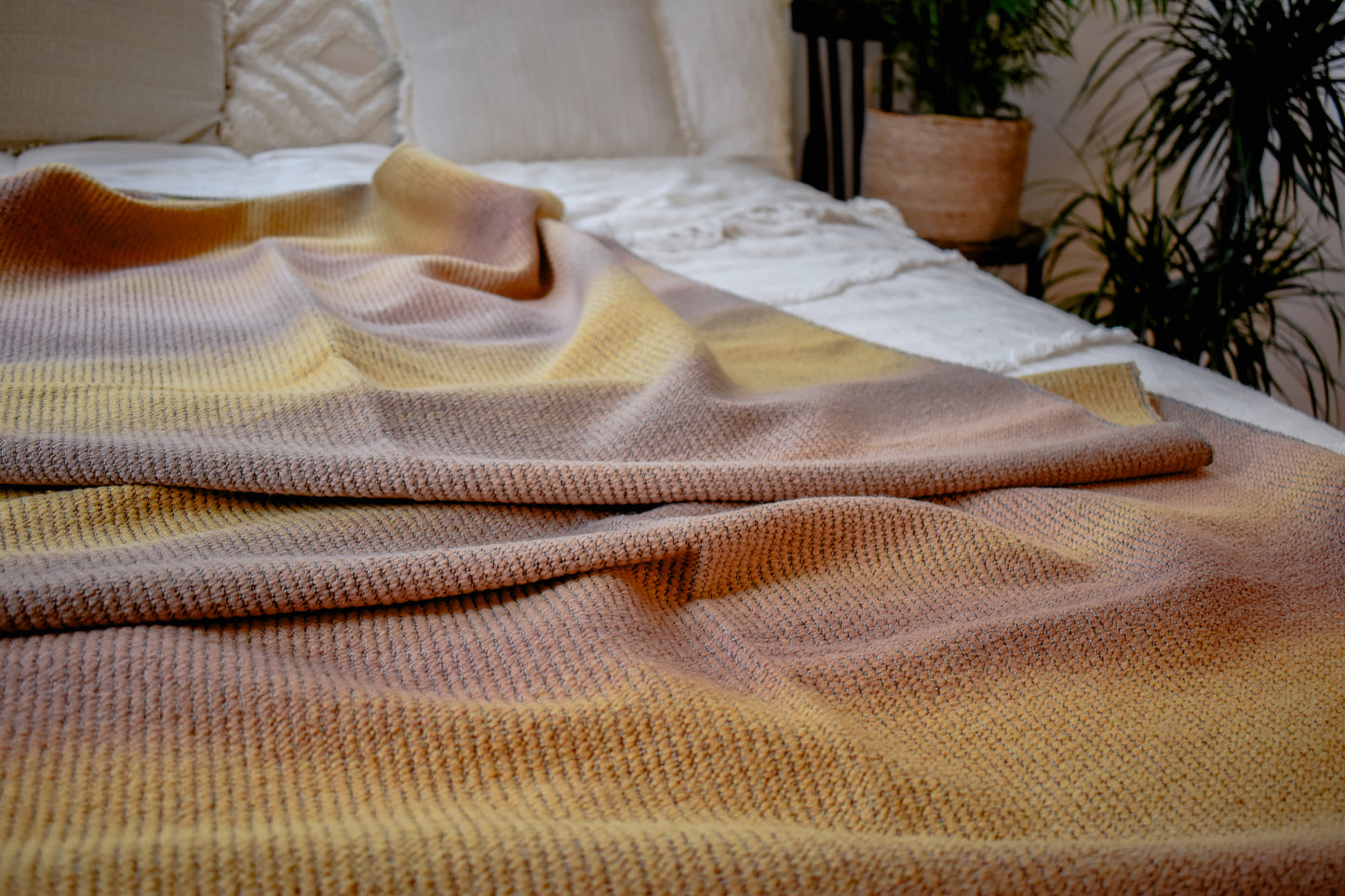 Hand-woven sand/yellow wool blanket / plaid (BATE 2)