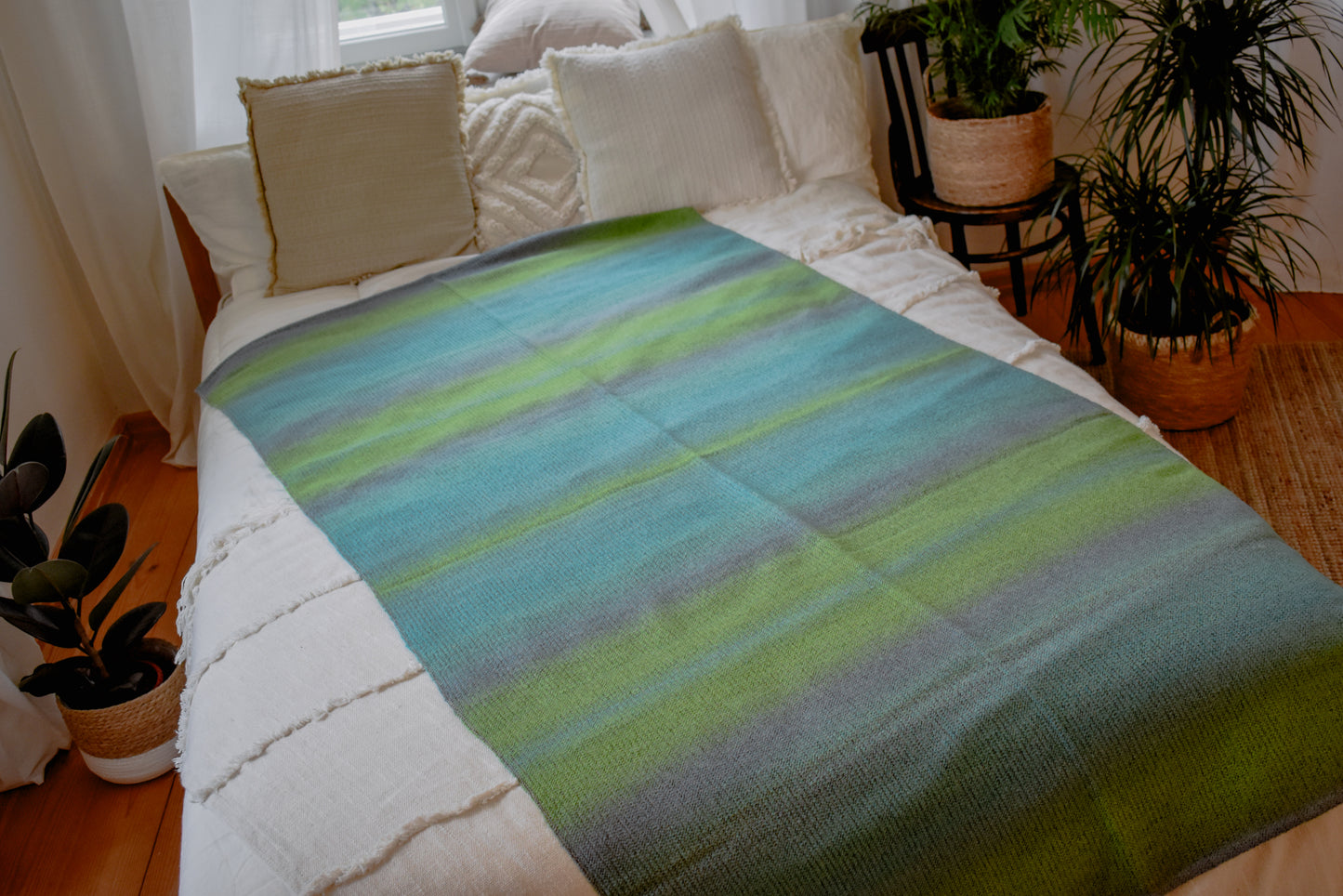 Handwoven teal wool blanket / plaid (BATE 7)