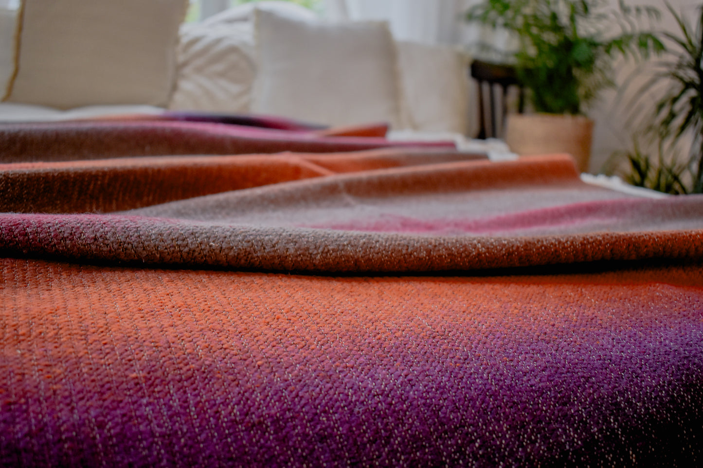 Hand-woven pink wool blanket / plaid (BATE 9)