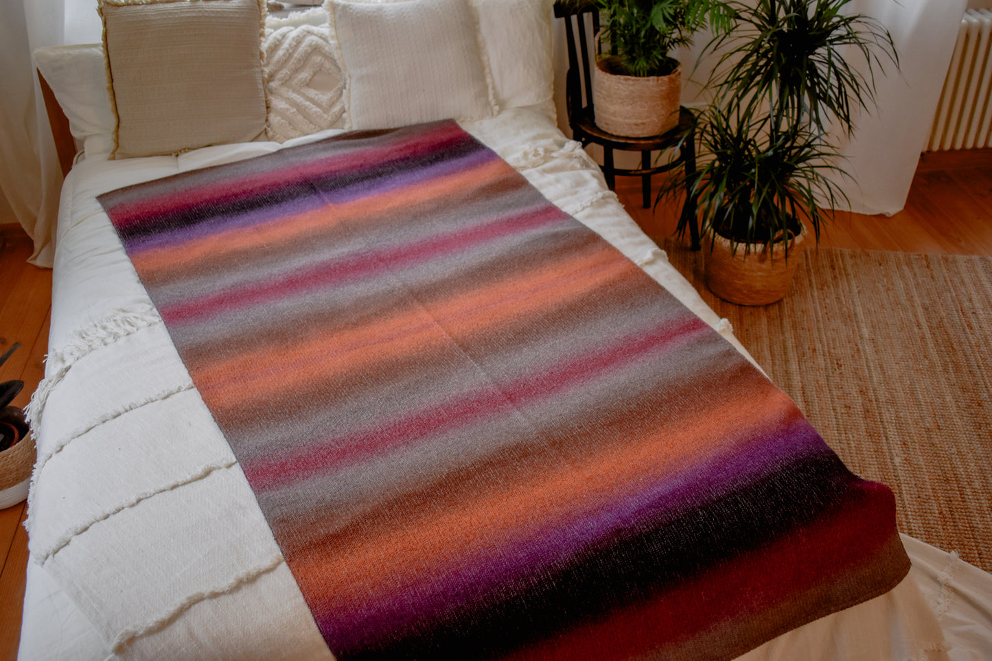 Hand-woven pink wool blanket / plaid (BATE 9)