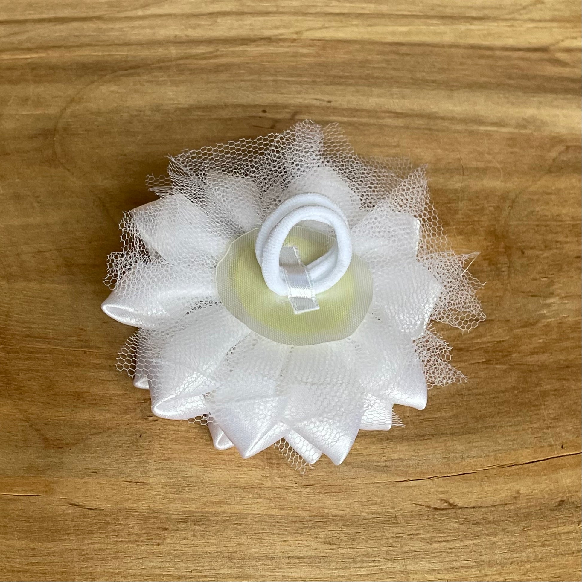 Balta matu gumija zieda formā (IRFI 32) - www.tiptip.lv 