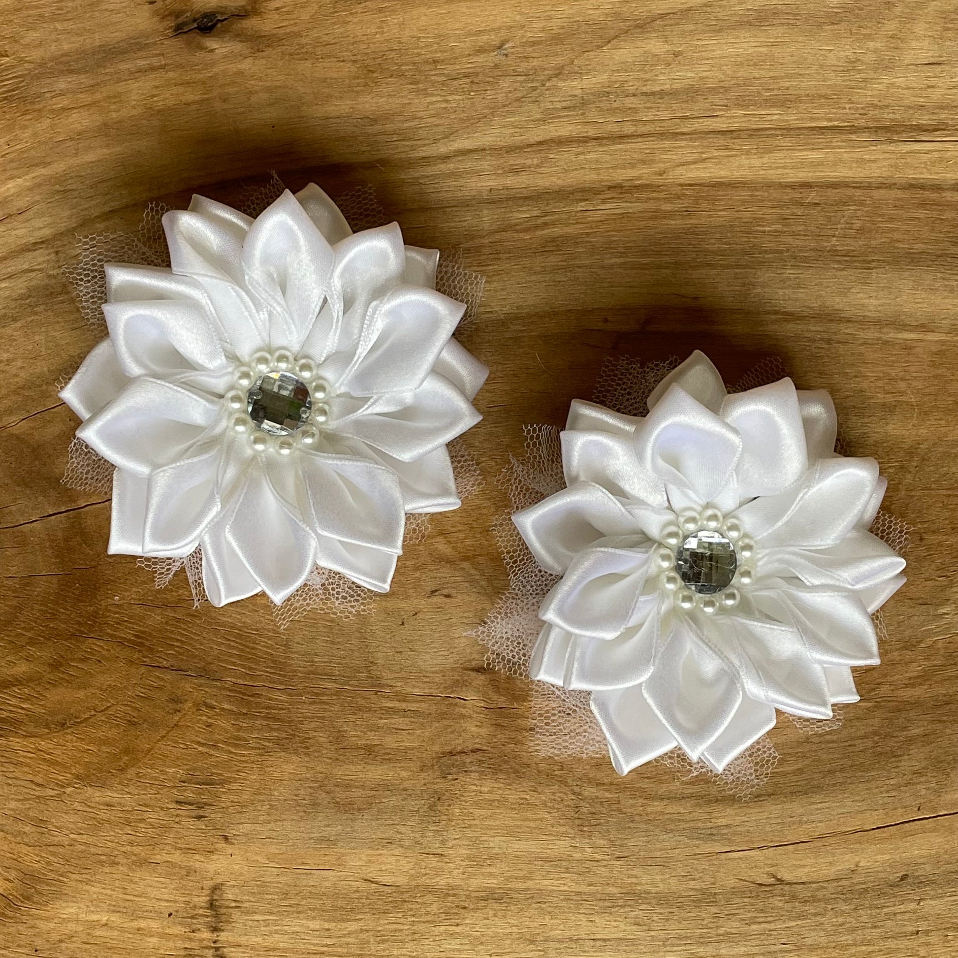 Balta matu gumija zieda formā (IRFI 32) - www.tiptip.lv 