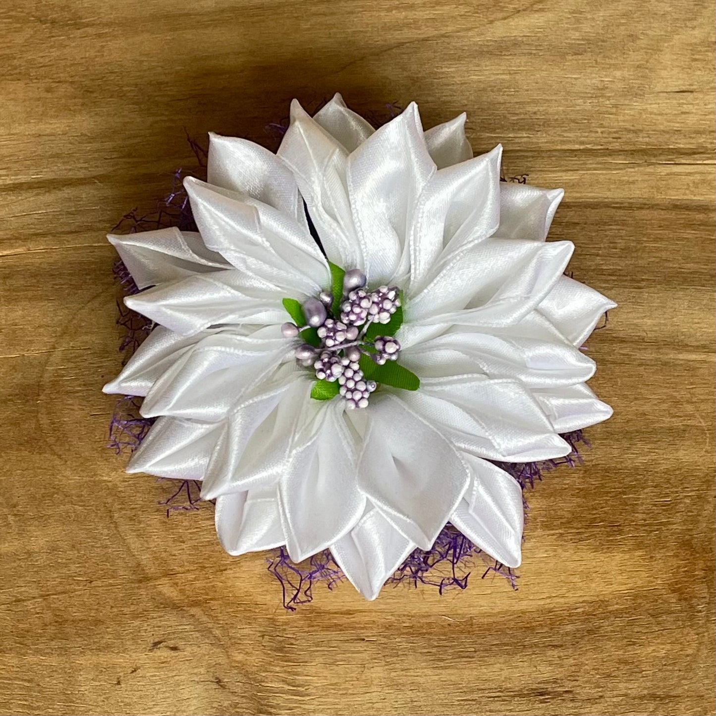 Balta matu gumija zieda formā (IRFI 37) - www.tiptip.lv 