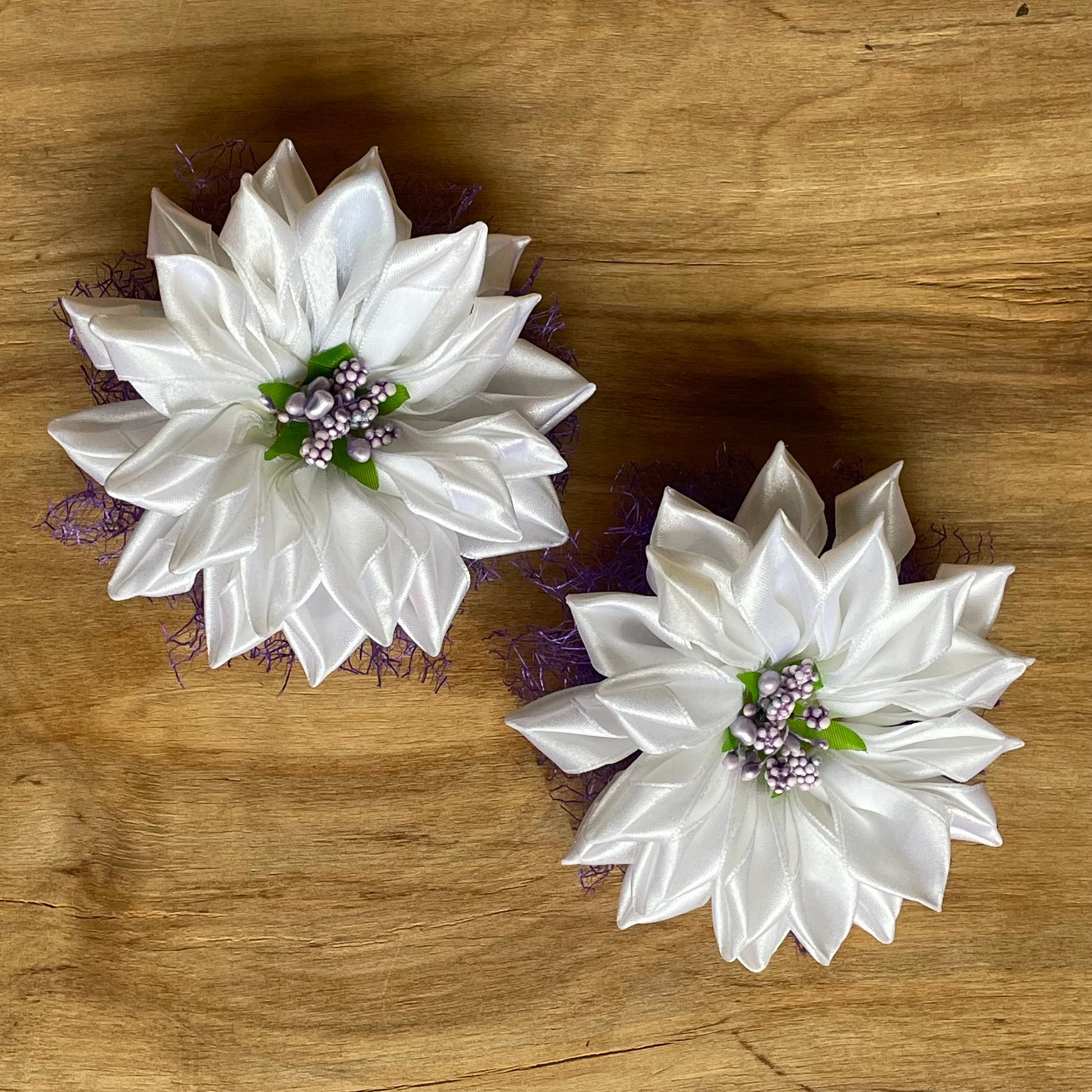 Balta matu gumija zieda formā (IRFI 37) - www.tiptip.lv 