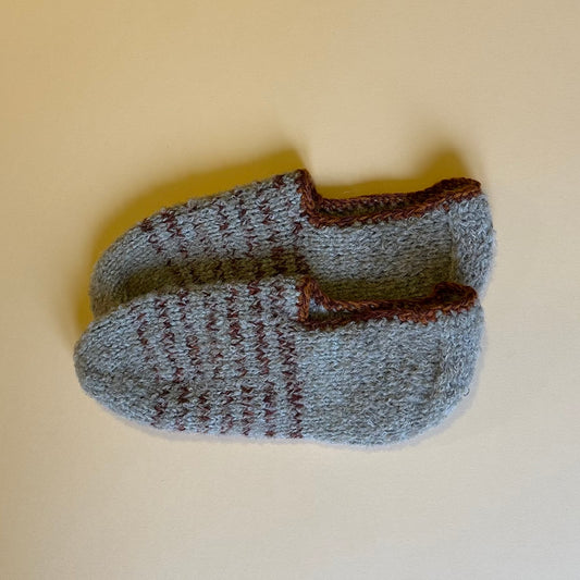 Brūnas un pelēkas mājas čībiņas 39.-41.izm. (INPO 78) - www.tiptip.lv 