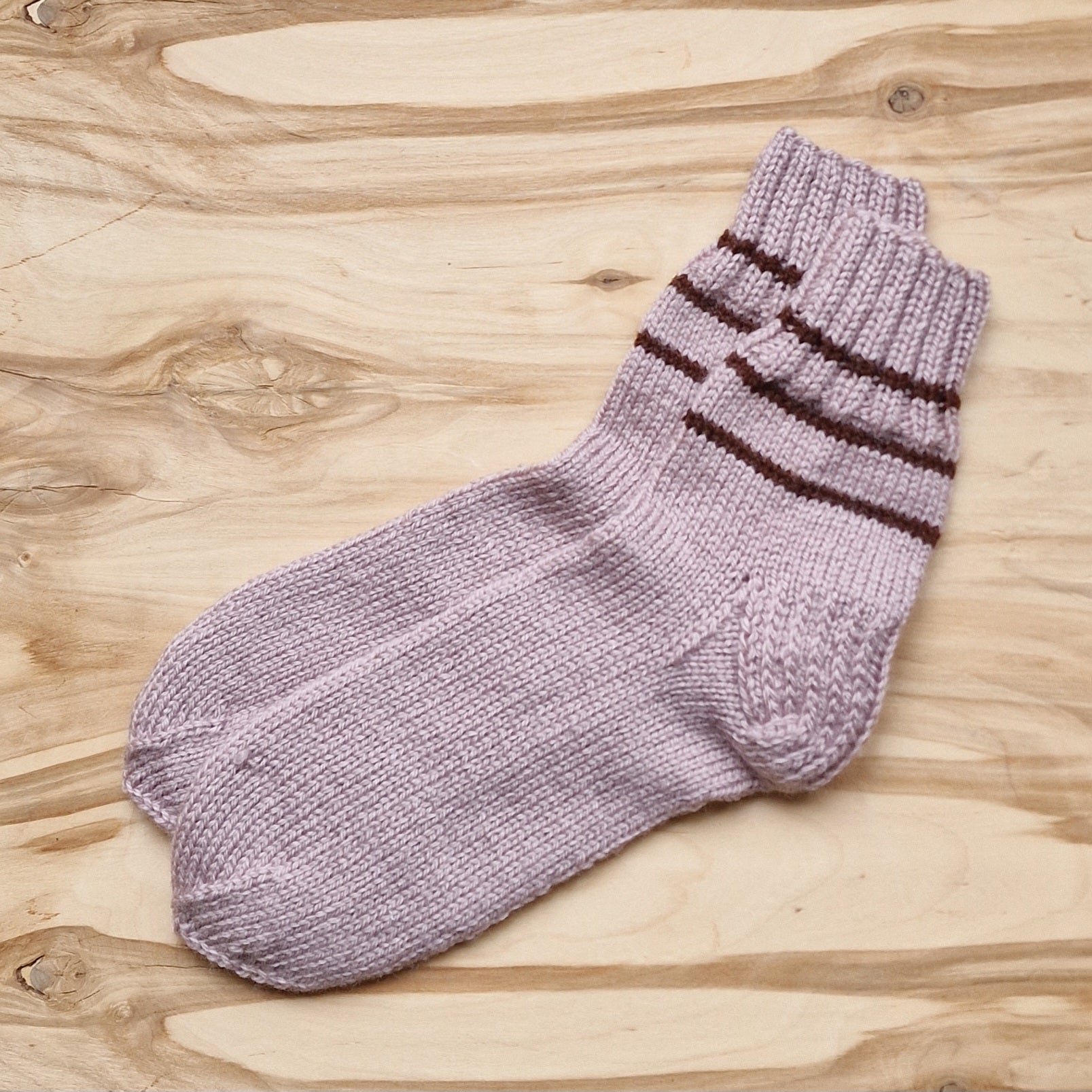 Brūnas vilnas zeķes vīriešiem 41.-43.izm. (VEZI 13) - www.tiptip.lv 