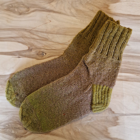 Brūnganu toņu vilnas zeķes 42.-44.izm. (IVZA 28) - www.tiptip.lv 