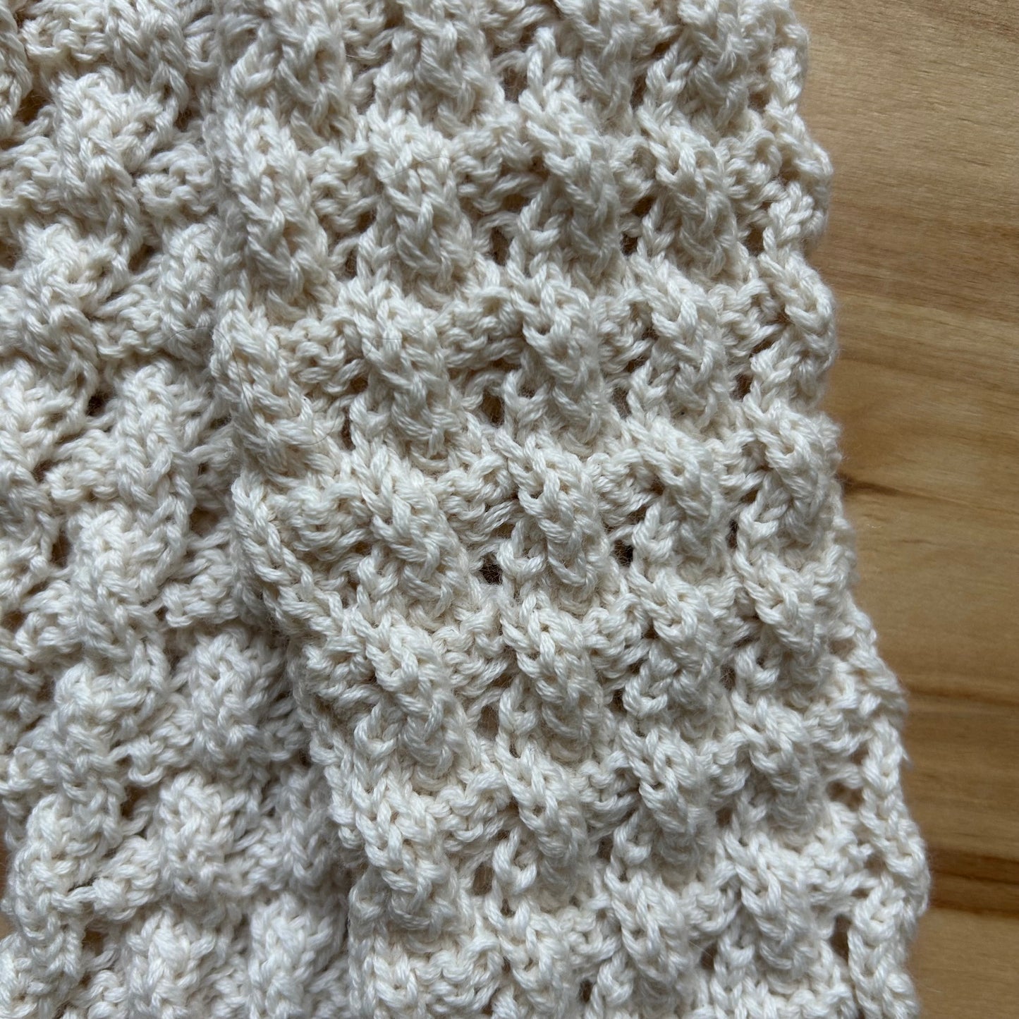 Bēšas garas adītas melanža dzijas getras  ar rakstainu valnīti  (VEPA 139)