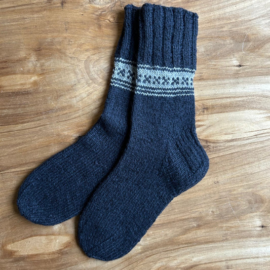 Siltās zeķes 43.-45.izm.  tumši zilā krāsā ar gaišiem ornamentiem (MAFE 25)