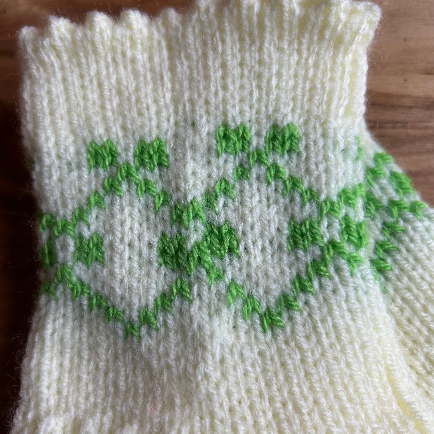 Vilnas zeķes 33.-35.izm. gaiši dzeltenā krāsā (VEZI 61)