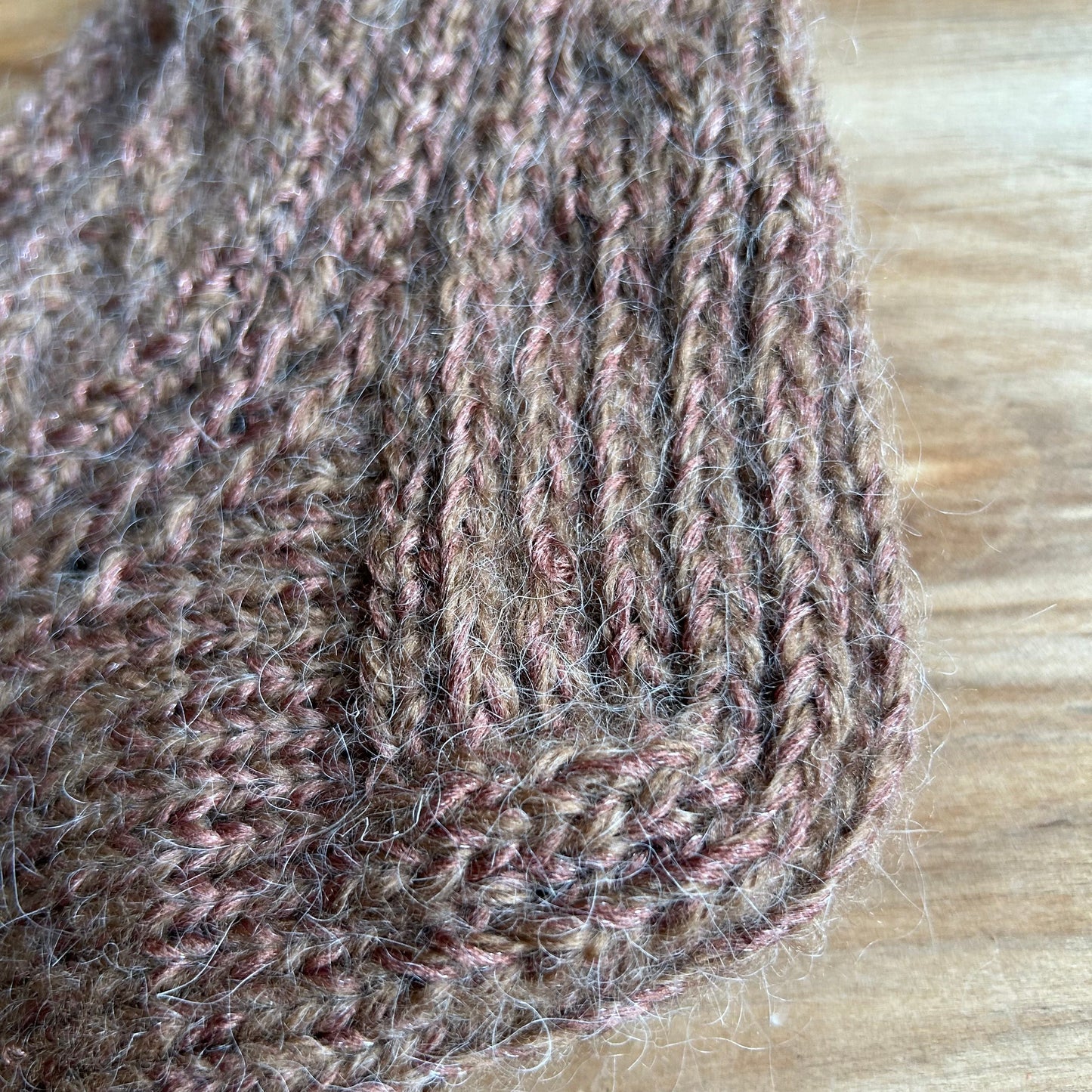 Brūnas siltās zeķes 42.-44.izm. (LARE 35)