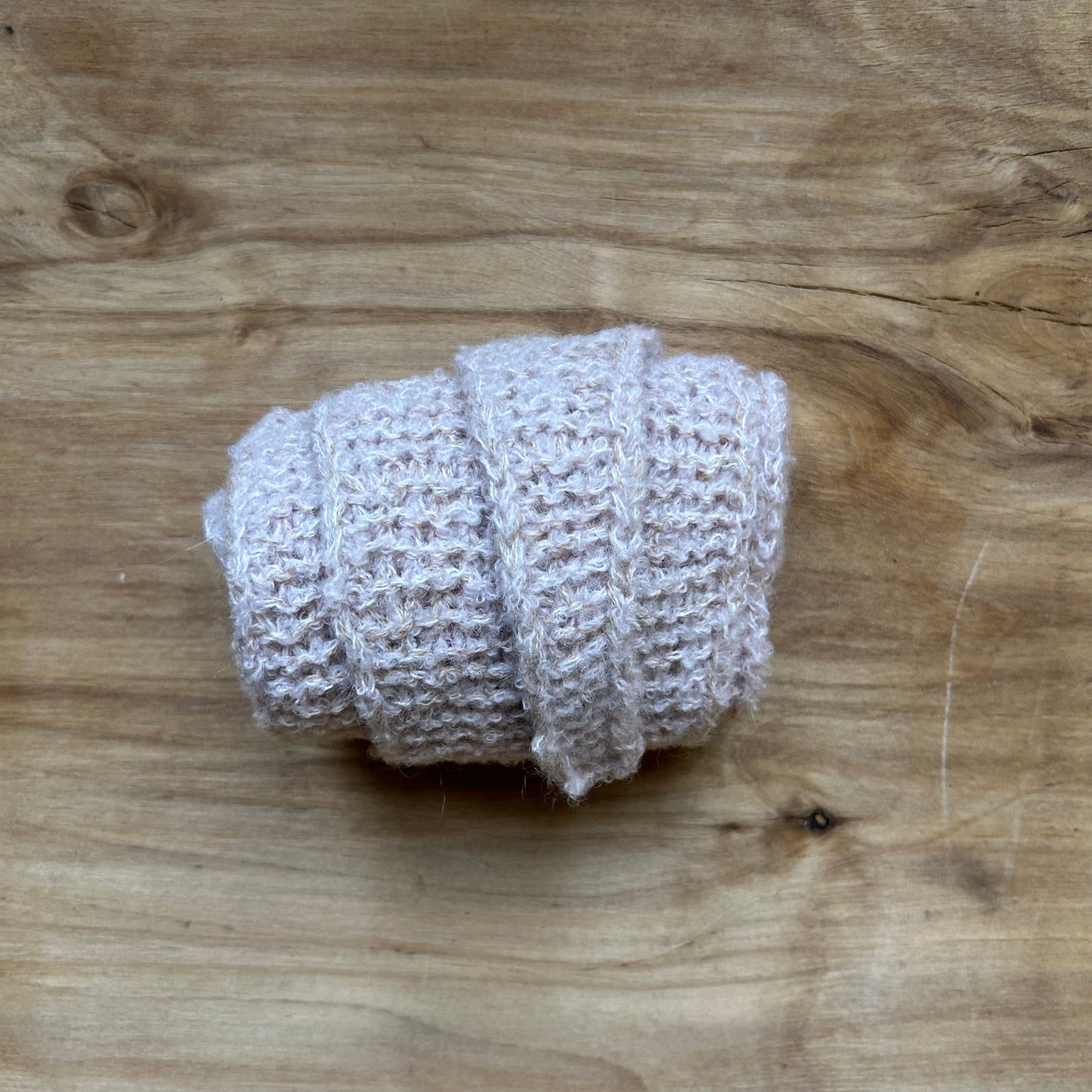 Adīta gaiši brūna franču šallīte "Sofie" (INPO 101)