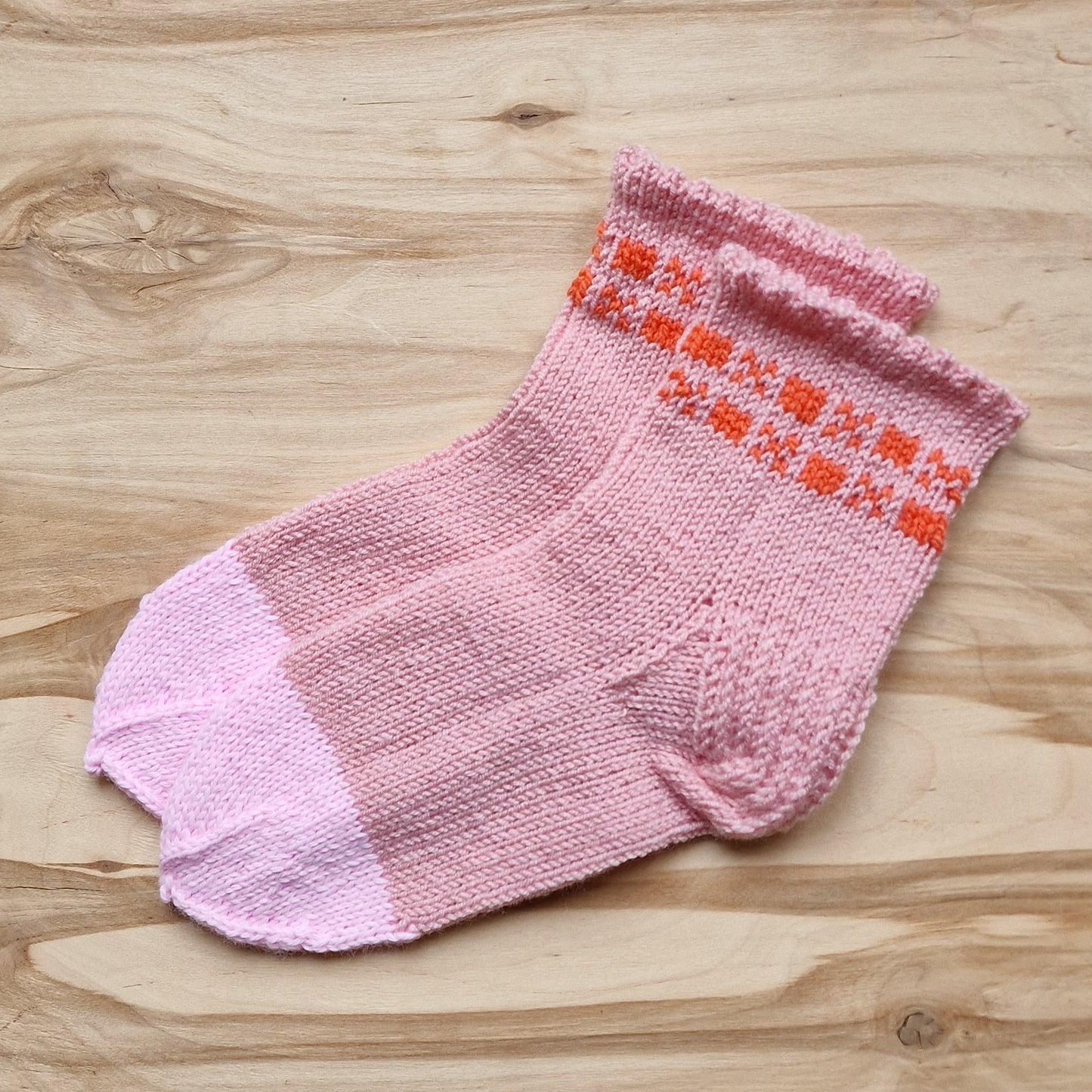 Divu rozā toņu vilnas zeķes 35.-37.izm. (VEZI 17) - www.tiptip.lv 