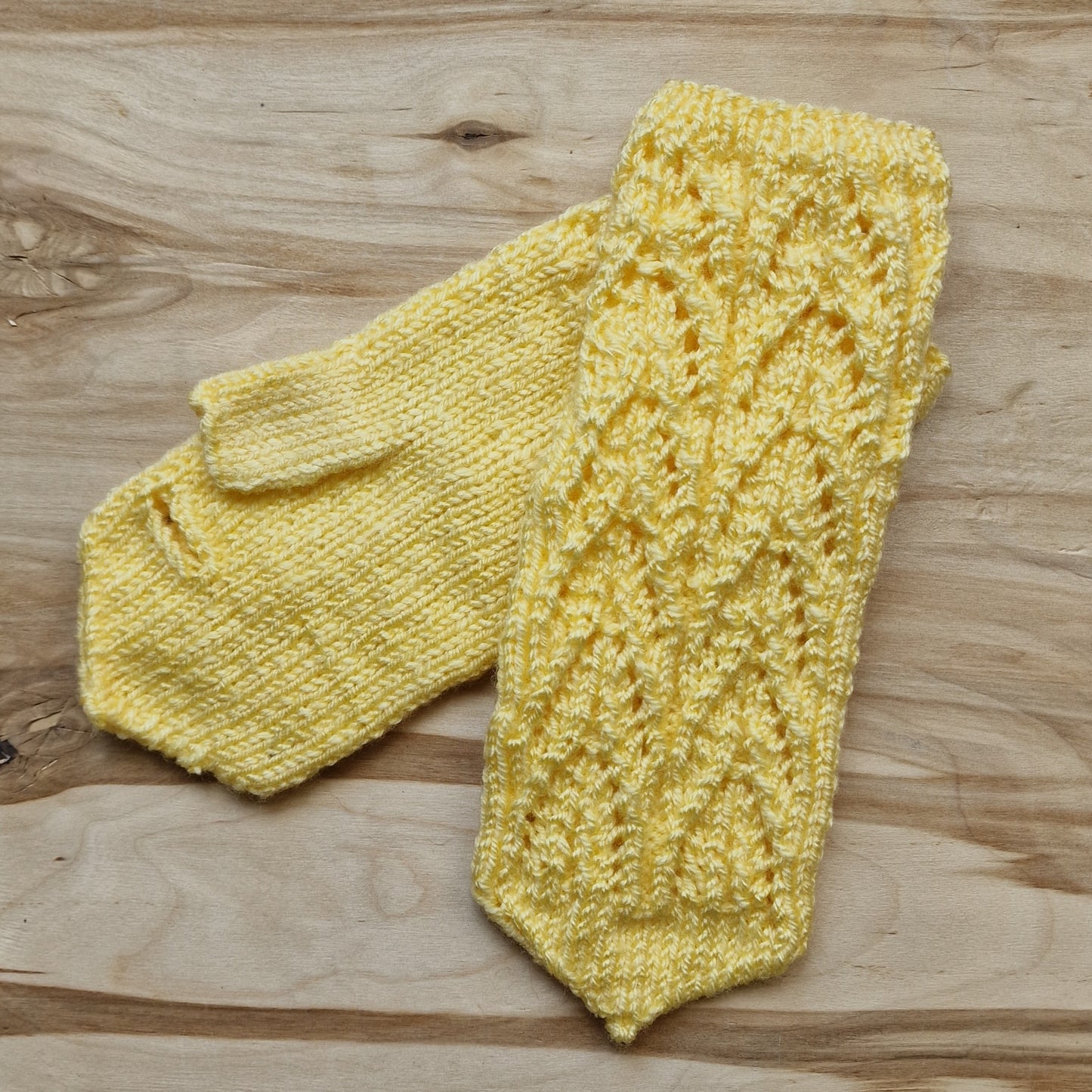 Dzelteni "caurie dūraiņi" (LIGR 16) - www.tiptip.lv 