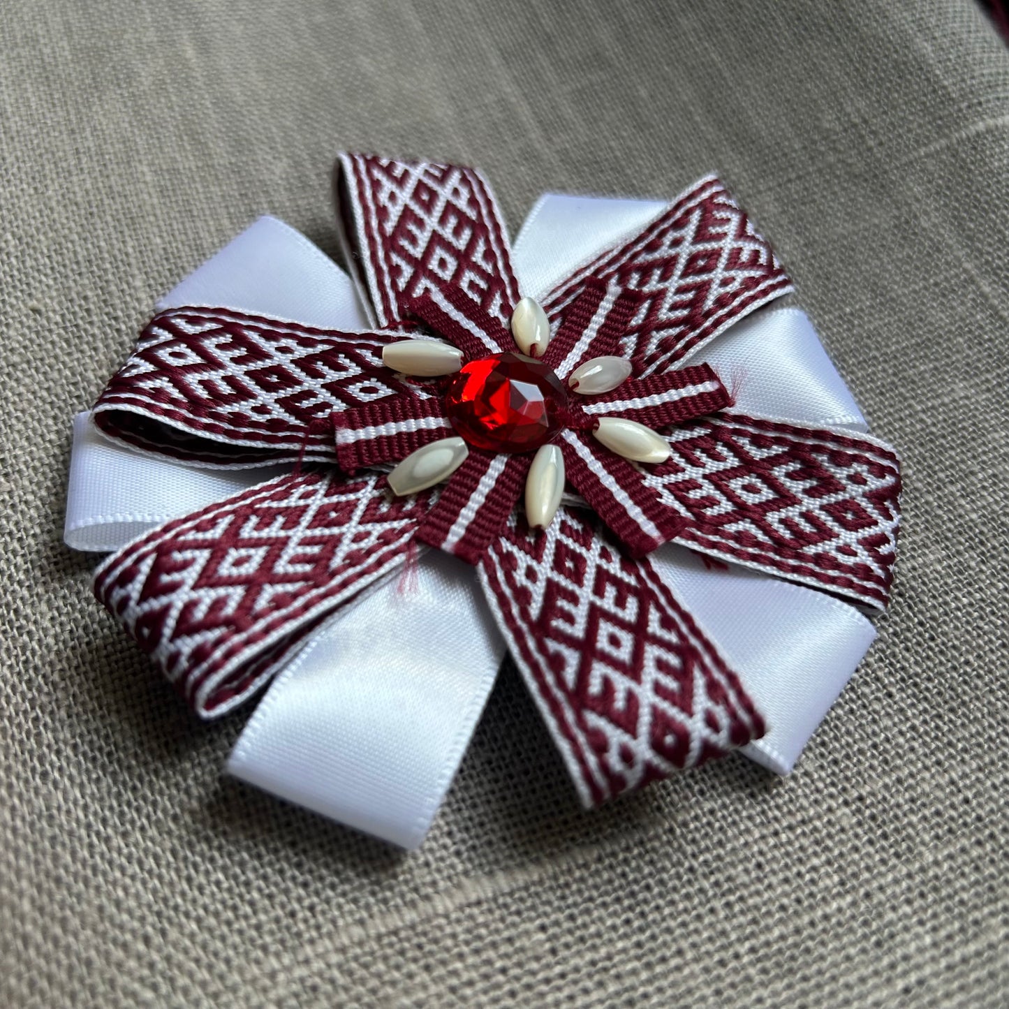 Latviska piespraude (ALMA 183)