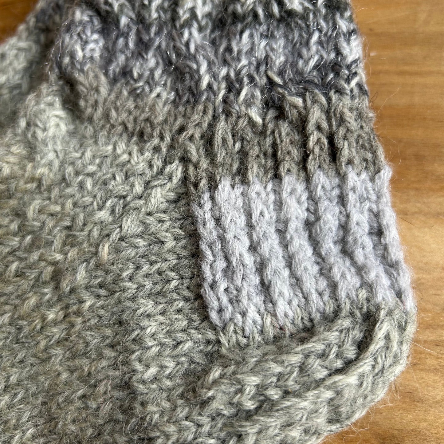 Pelēkraibas siltās zeķes 40,5.-42,5. izm. (LARE 39)