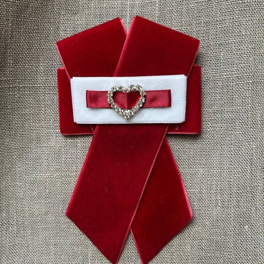 Latviska piespraude (AIPU 107)