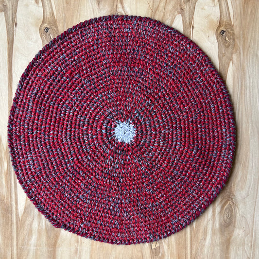 Tamborēts krēsla paliktnis  ar baltu vidu (INPO 92)