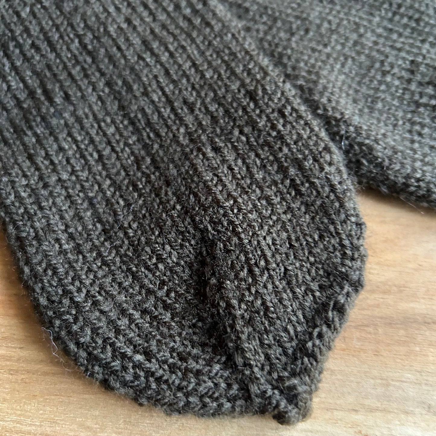 Siltās zeķes vīriešiem tumši zaļas ar nelielu gaiši zaļu rakstiņu 39.-41.izm. (VEZI 34)