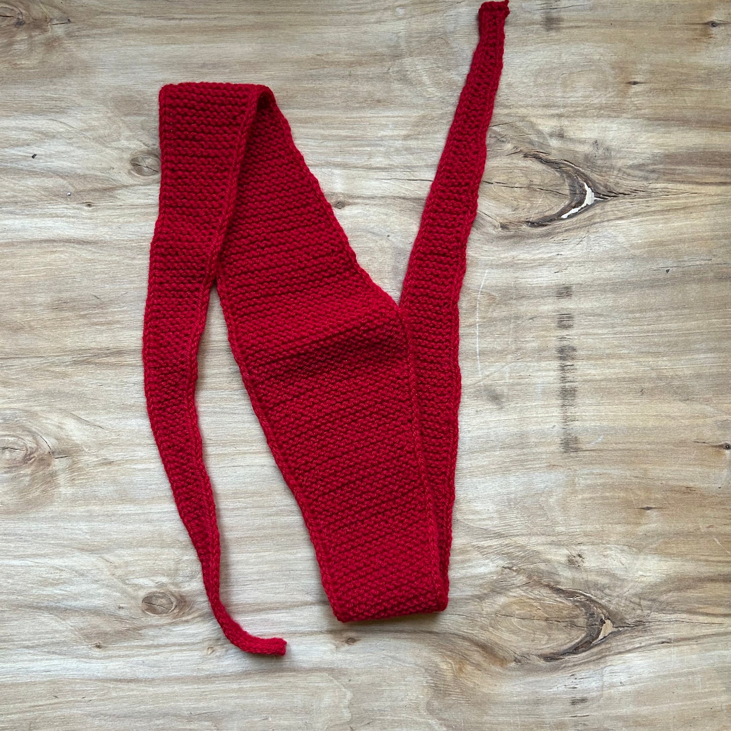 Adīta  sarkana franču šallīte "Sophie" (INPO 99)