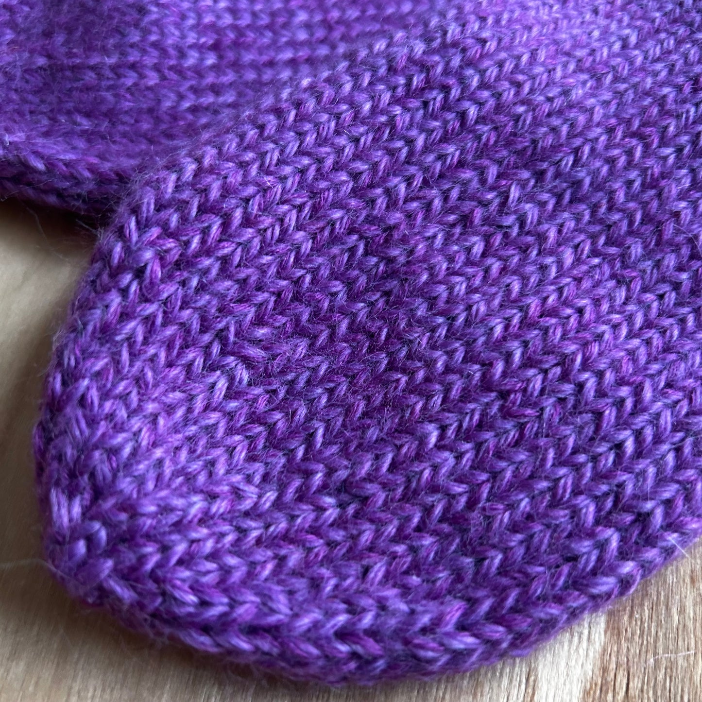 Violetas adītas vilnas zeķītes 32.-34.izm. (VEPA 160)