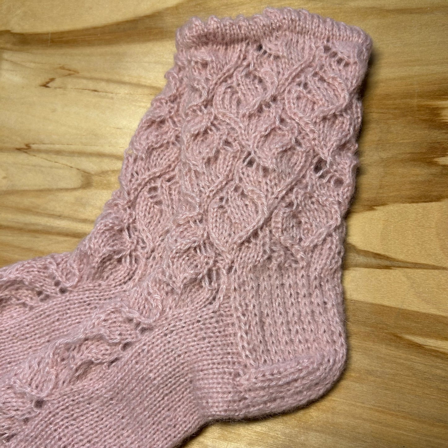 Rozā krāsas mežģīņu adījuma siltās zeķes 37.-39. izm. (SITĒ 43)