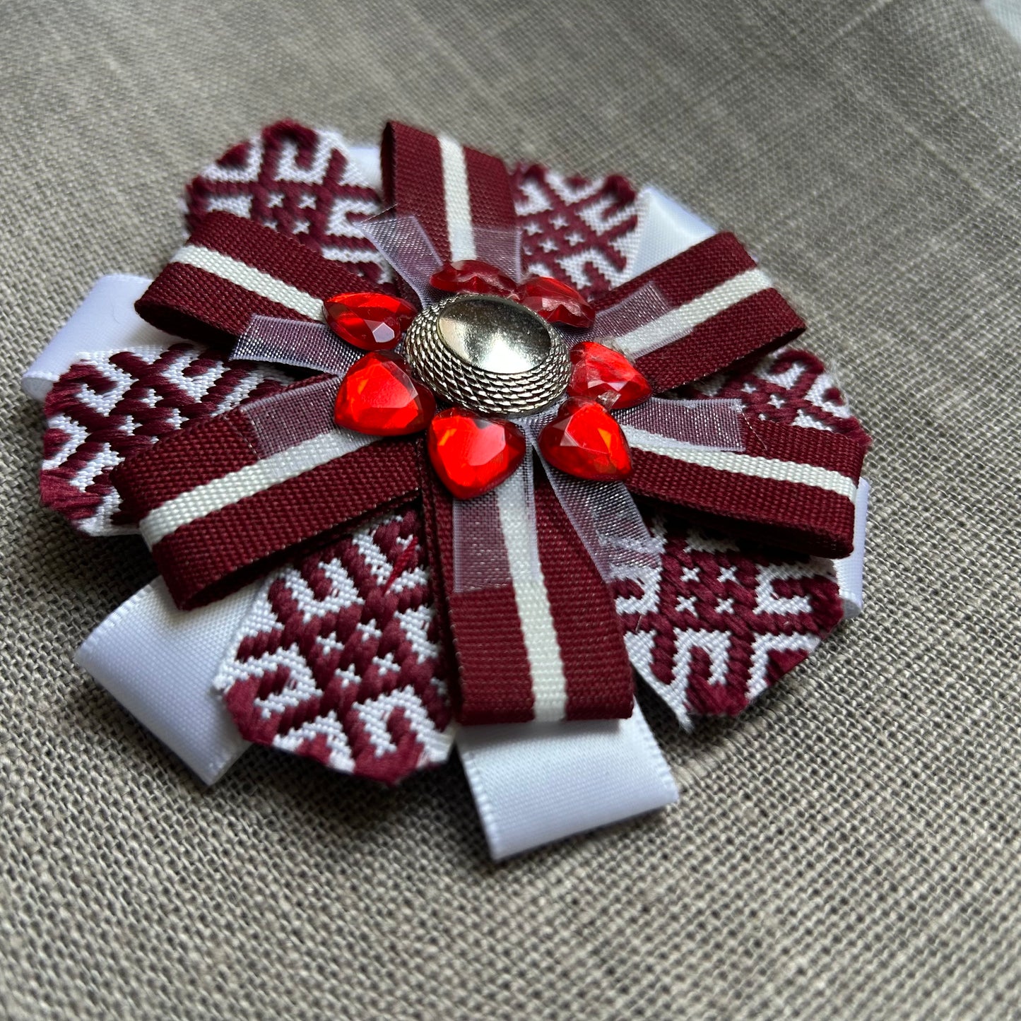 Latviska piespraude (ALMA 180)