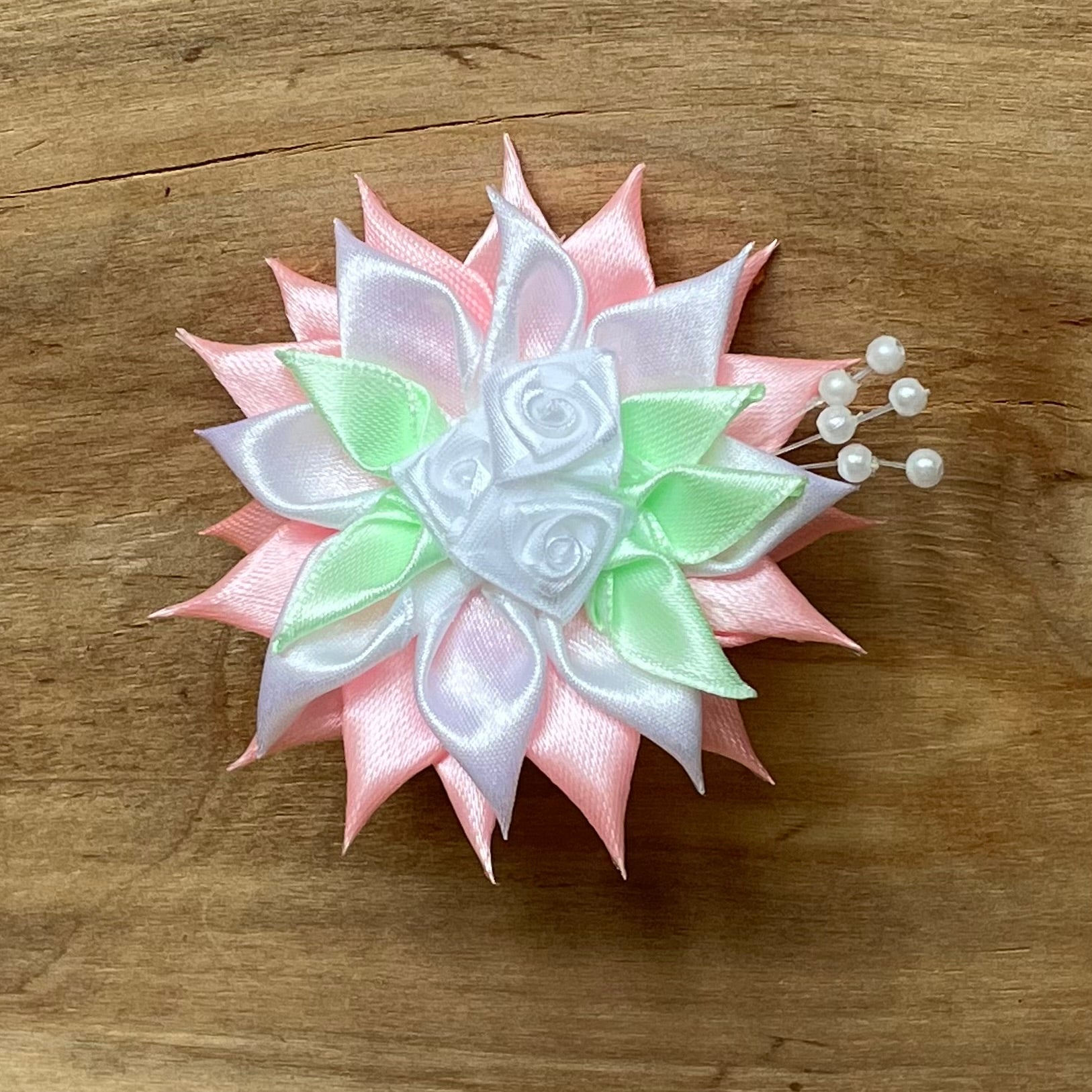 Gaiša matu gumija zieda formā (IRFI 48) - www.tiptip.lv 