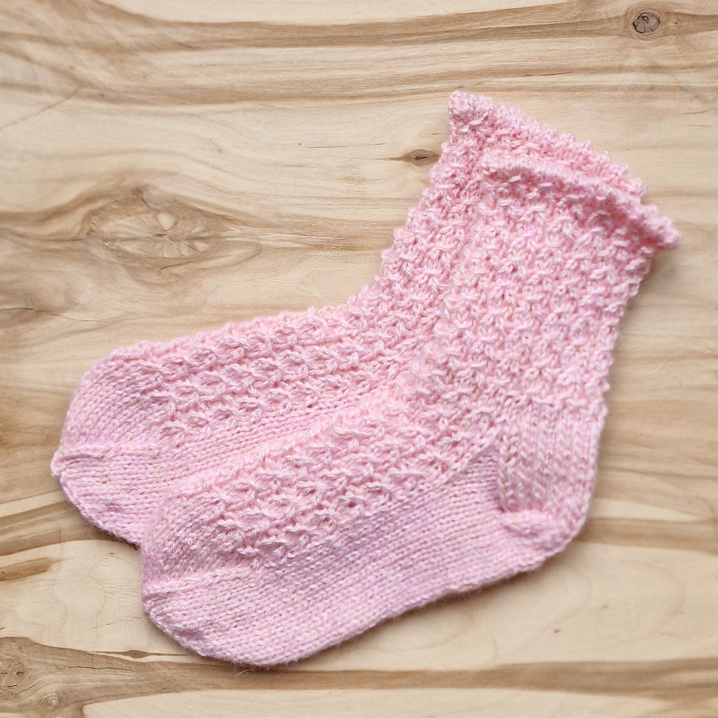 Gaiši rozā blīva adījuma vilnas zeķes 35.-37.izm. (VEZI 16) - www.tiptip.lv 