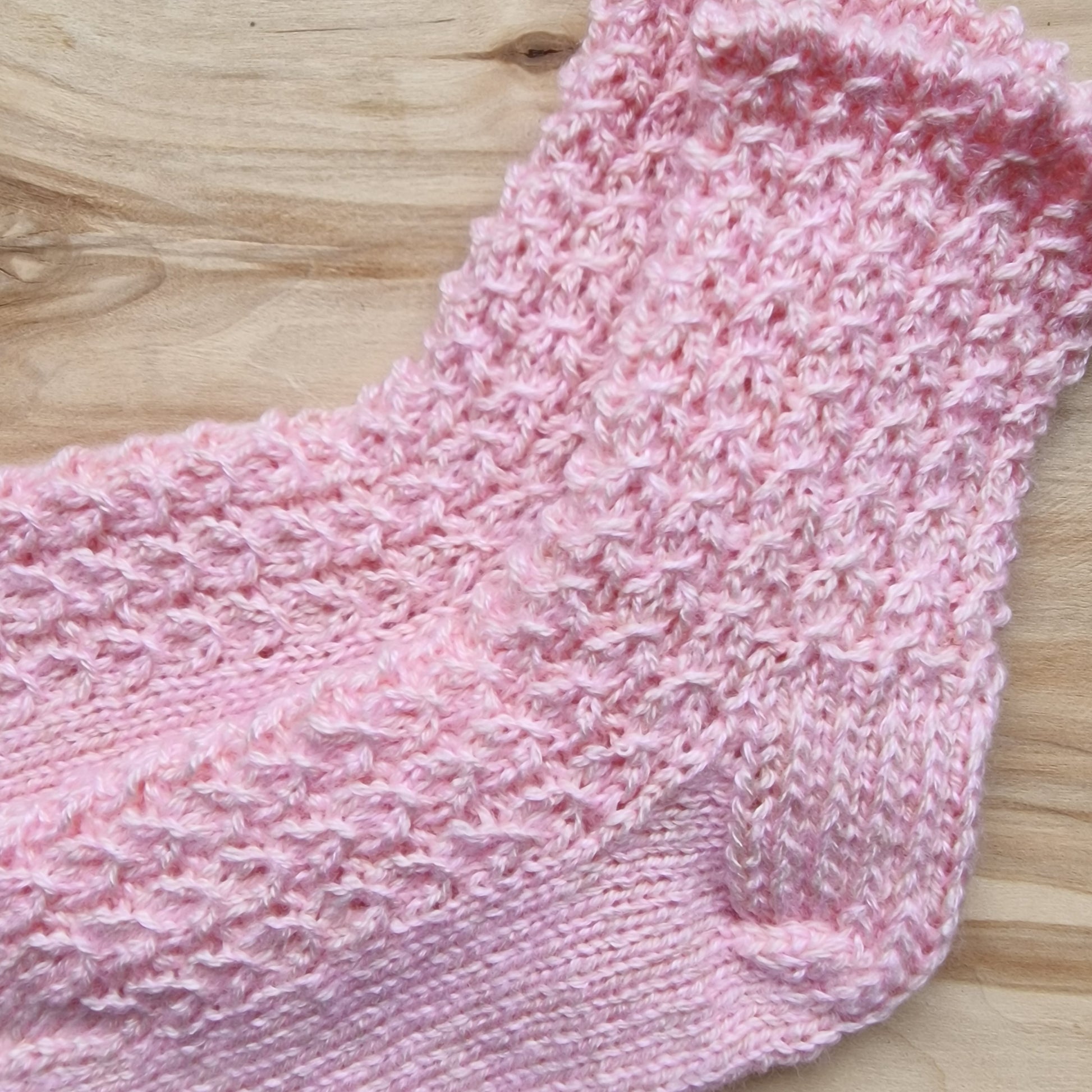 Gaiši rozā blīva adījuma vilnas zeķes 35.-37.izm. (VEZI 16) - www.tiptip.lv 